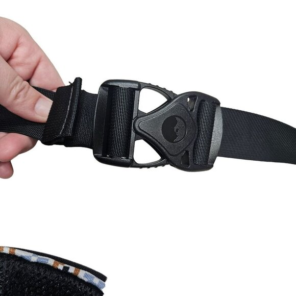 Kavu Printed Waist Pack Fanny Pack Adjustable Strap Tribal Design 2 Zip Pockets - Picture 3 of 9